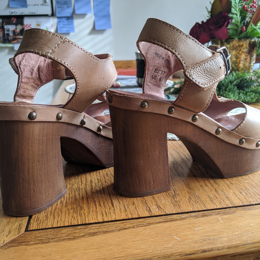 Musse & Cloud Clogs